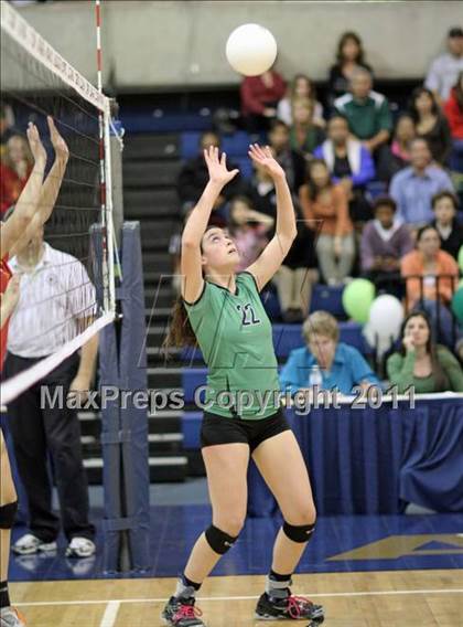 Thumbnail 3 in St. Francis vs St. Mary's (CIF SJS D1 Final) photogallery.