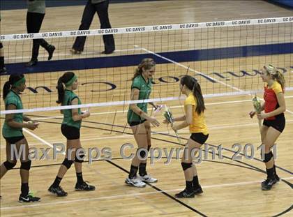 Thumbnail 3 in St. Francis vs St. Mary's (CIF SJS D1 Final) photogallery.