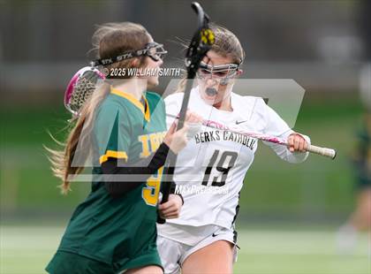 Thumbnail 2 in York Catholic @ Berks Catholic photogallery.