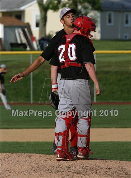 Thumbnail 2 in Effingham vs. Triad (Sectional Playoffs) photogallery.