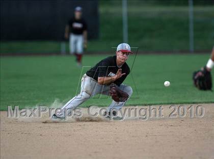 Thumbnail 3 in Effingham vs. Triad (Sectional Playoffs) photogallery.
