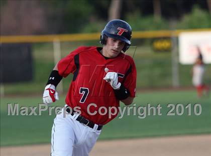 Thumbnail 3 in Effingham vs. Triad (Sectional Playoffs) photogallery.
