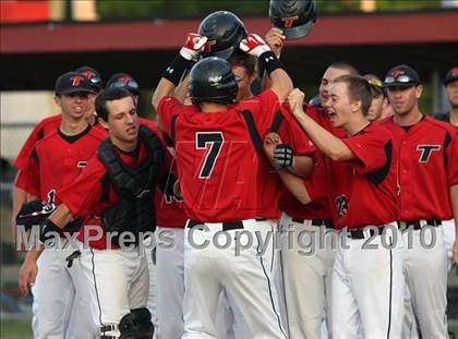 Thumbnail 2 in Effingham vs. Triad (Sectional Playoffs) photogallery.