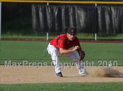 Thumbnail 1 in Effingham vs. Triad (Sectional Playoffs) photogallery.