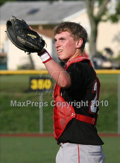 Thumbnail 2 in Effingham vs. Triad (Sectional Playoffs) photogallery.