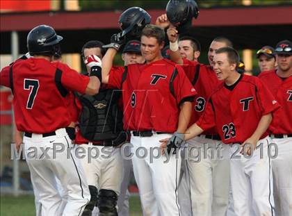 Thumbnail 2 in Effingham vs. Triad (Sectional Playoffs) photogallery.