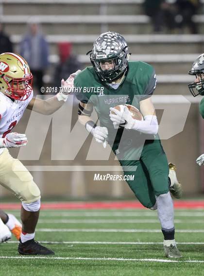 Thumbnail 3 in Westhampton Beach vs. Half Hollow Hills West (Section 11 D3 Suffolk Final) photogallery.