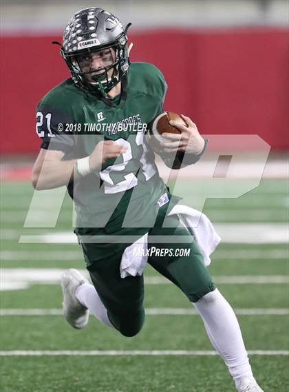 Thumbnail 2 in Westhampton Beach vs. Half Hollow Hills West (Section 11 D3 Suffolk Final) photogallery.