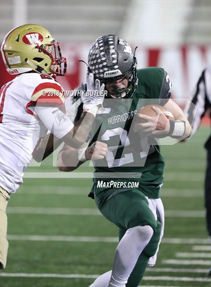 Thumbnail 2 in Westhampton Beach vs. Half Hollow Hills West (Section 11 D3 Suffolk Final) photogallery.
