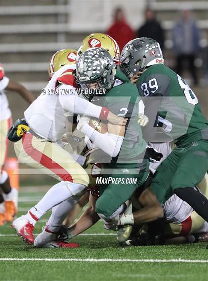 Thumbnail 2 in Westhampton Beach vs. Half Hollow Hills West (Section 11 D3 Suffolk Final) photogallery.