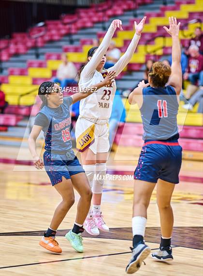 Thumbnail 2 in Deer Park vs. Dawson (McDonald's Texas Invitational) photogallery.