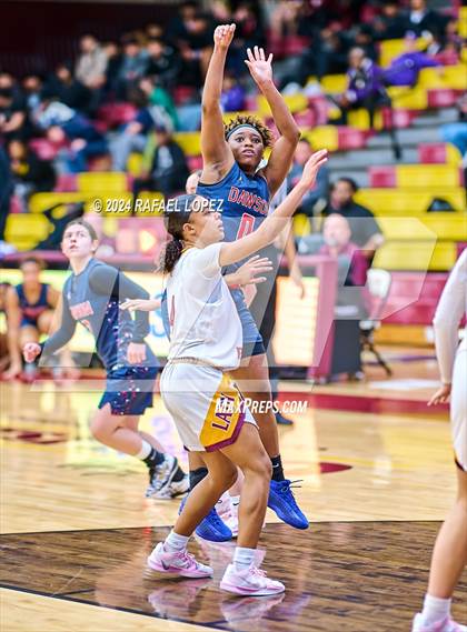 Thumbnail 2 in Deer Park vs. Dawson (McDonald's Texas Invitational) photogallery.