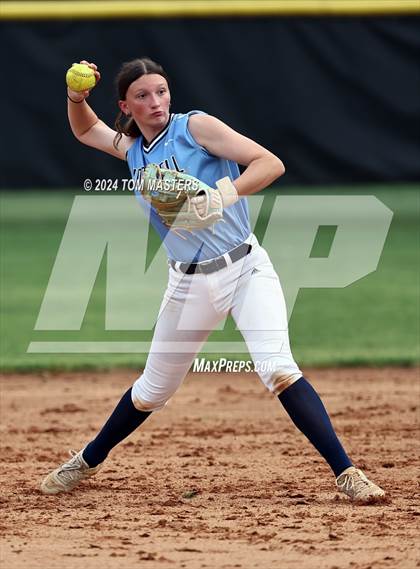 Thumbnail 3 in Hopewell @ Myers Park (NCHSAA 4A Round 1) photogallery.
