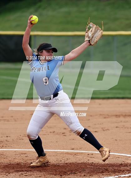 Thumbnail 3 in Hopewell @ Myers Park (NCHSAA 4A Round 1) photogallery.