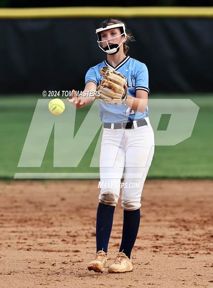 Thumbnail 1 in Hopewell @ Myers Park (NCHSAA 4A Round 1) photogallery.