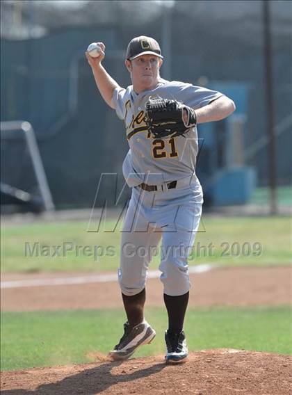 Thumbnail 1 in Crespi vs. Pacifica (CIF SS D2 Playoffs) photogallery.