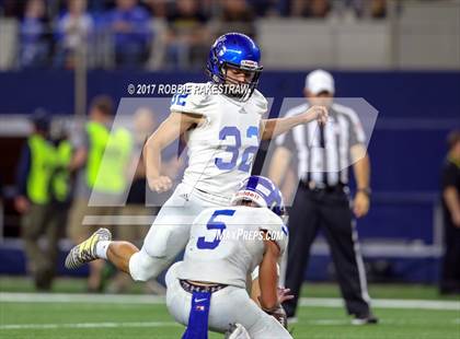 Thumbnail 2 in Gunter vs. Newton (UIL 3A Division 2 Final) photogallery.