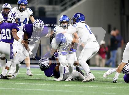 Thumbnail 3 in Gunter vs. Newton (UIL 3A Division 2 Final) photogallery.