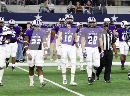 Thumbnail 1 in Gunter vs. Newton (UIL 3A Division 2 Final) photogallery.