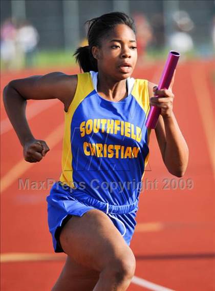 Thumbnail 3 in Oakland County High School Track & Field Championships photogallery.