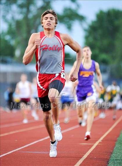 Thumbnail 2 in Oakland County High School Track & Field Championships photogallery.