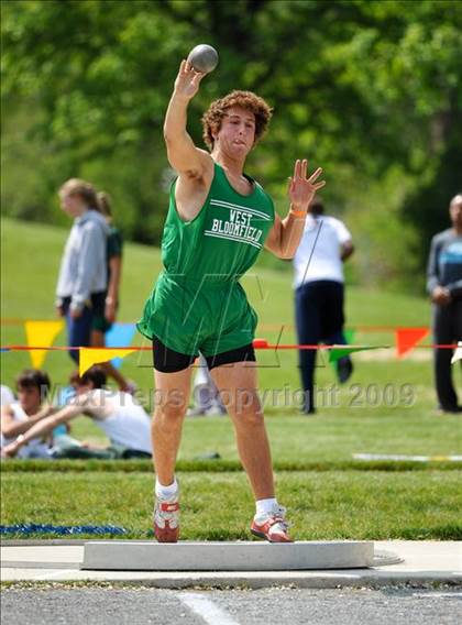 Thumbnail 2 in Oakland County High School Track & Field Championships photogallery.