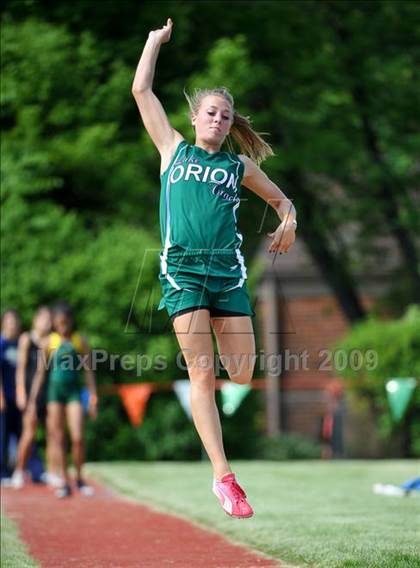 Thumbnail 1 in Oakland County High School Track & Field Championships photogallery.