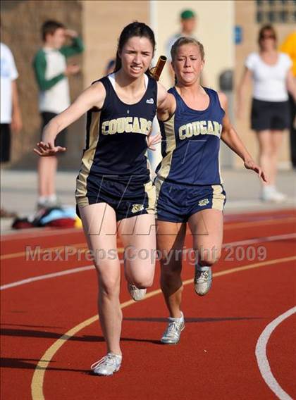 Thumbnail 2 in Oakland County High School Track & Field Championships photogallery.