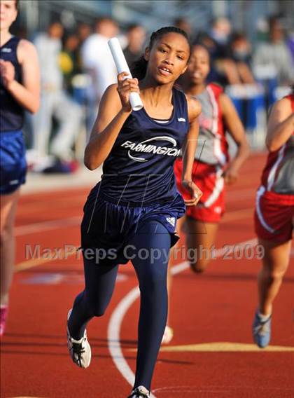 Thumbnail 3 in Oakland County High School Track & Field Championships photogallery.