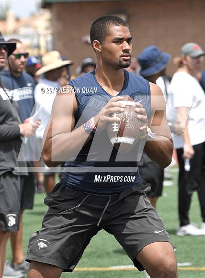 Thumbnail 3 in St. John Bosco vs. Mater Dei (Battle at the Beach 7x7) photogallery.