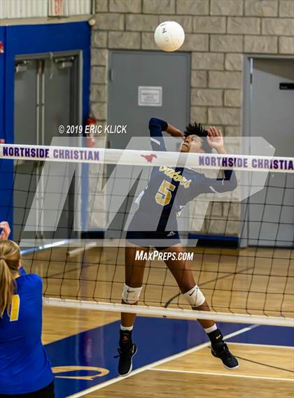 Thumbnail 2 in Land O' Lakes vs. Largo (Mustang Classic Tournament) photogallery.