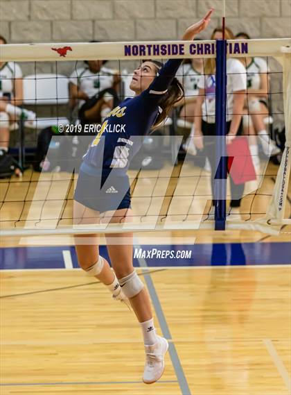 Thumbnail 1 in Land O' Lakes vs. Largo (Mustang Classic Tournament) photogallery.
