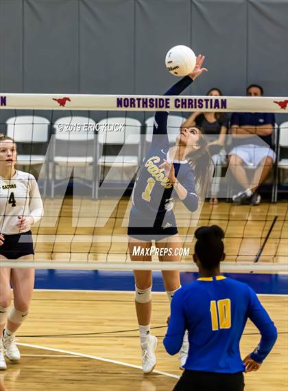 Thumbnail 1 in Land O' Lakes vs. Largo (Mustang Classic Tournament) photogallery.