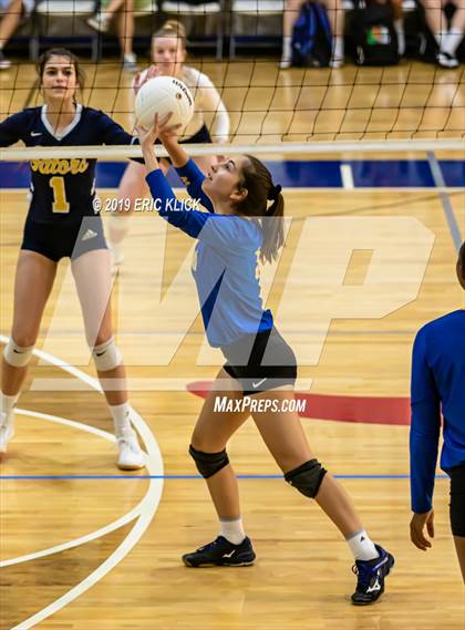 Thumbnail 3 in Land O' Lakes vs. Largo (Mustang Classic Tournament) photogallery.