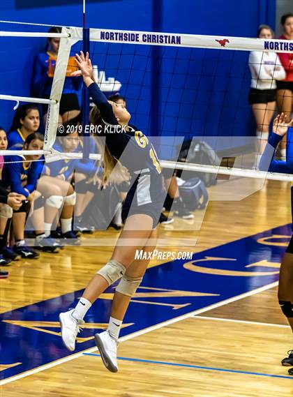 Thumbnail 1 in Land O' Lakes vs. Largo (Mustang Classic Tournament) photogallery.