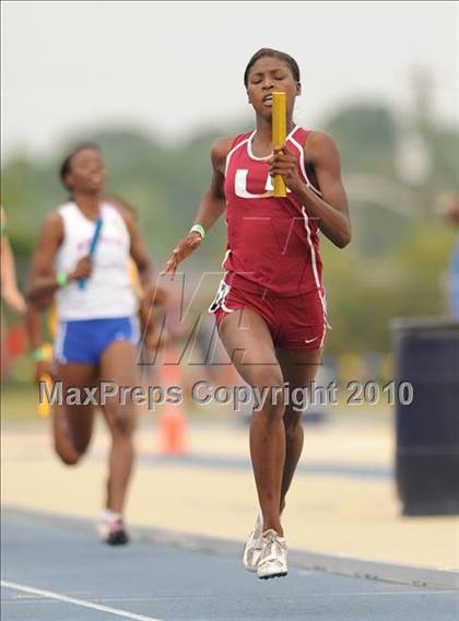 Thumbnail 2 in NCHSAA 3A Track and Field Championships photogallery.