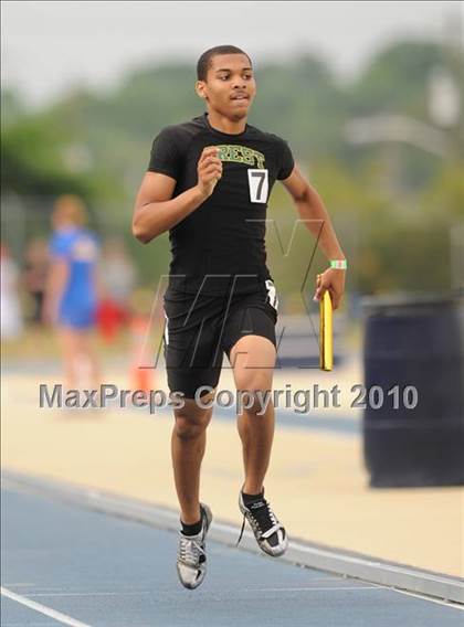 Thumbnail 2 in NCHSAA 3A Track and Field Championships photogallery.