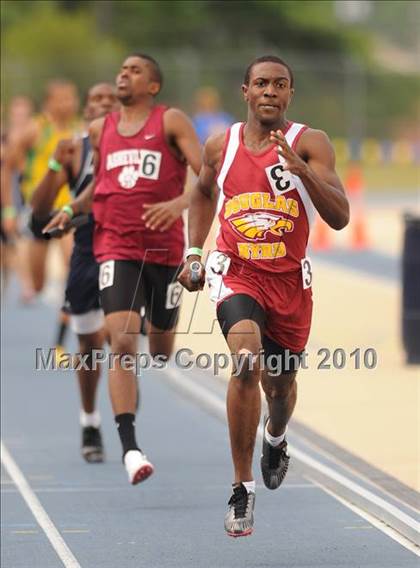 Thumbnail 2 in NCHSAA 3A Track and Field Championships photogallery.