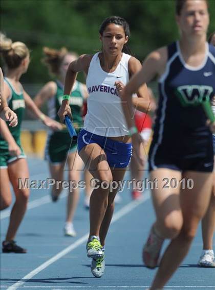 Thumbnail 3 in NCHSAA 3A Track and Field Championships photogallery.