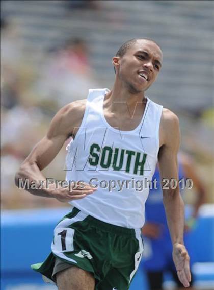 Thumbnail 3 in NCHSAA 3A Track and Field Championships photogallery.