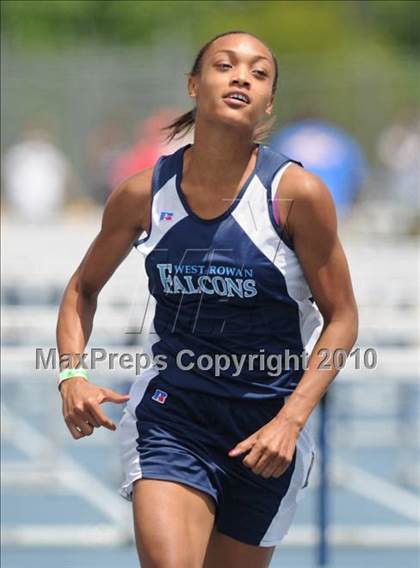 Thumbnail 3 in NCHSAA 3A Track and Field Championships photogallery.