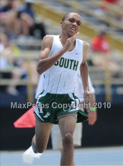 Thumbnail 2 in NCHSAA 3A Track and Field Championships photogallery.