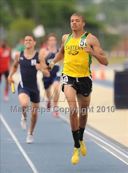 Thumbnail 3 in NCHSAA 3A Track and Field Championships photogallery.