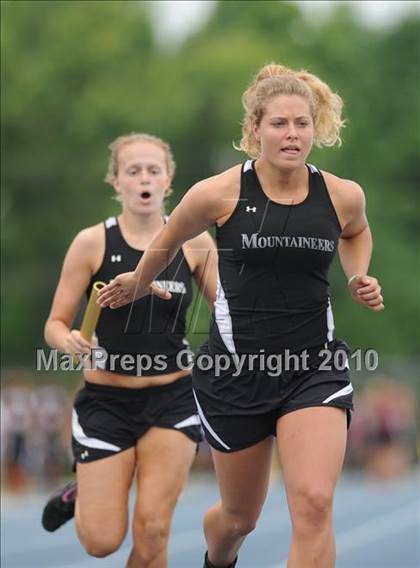 Thumbnail 2 in NCHSAA 3A Track and Field Championships photogallery.