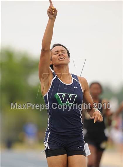 Thumbnail 2 in NCHSAA 3A Track and Field Championships photogallery.