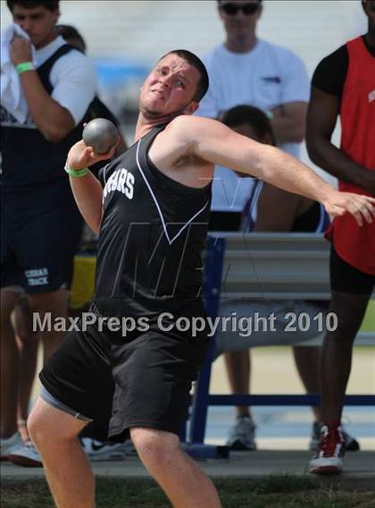 Thumbnail 1 in NCHSAA 3A Track and Field Championships photogallery.