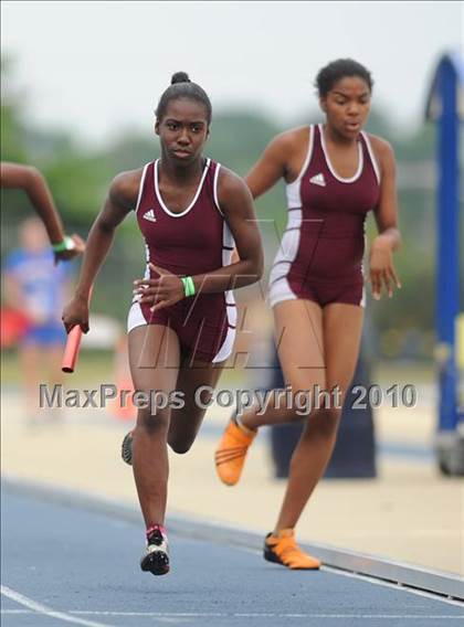 Thumbnail 3 in NCHSAA 3A Track and Field Championships photogallery.