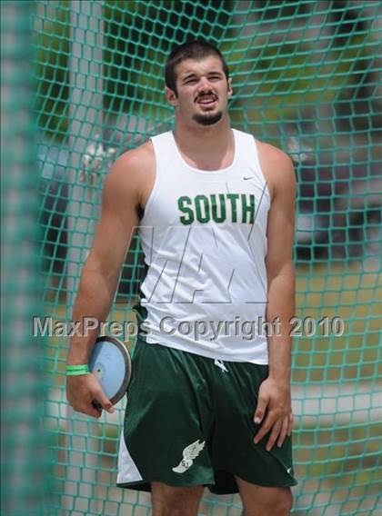 Thumbnail 1 in NCHSAA 3A Track and Field Championships photogallery.