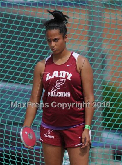 Thumbnail 3 in NCHSAA 3A Track and Field Championships photogallery.