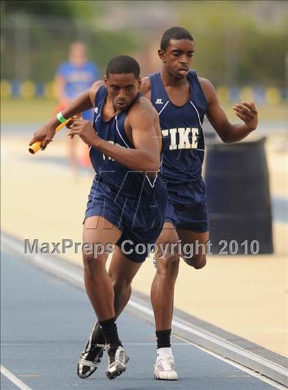 Thumbnail 2 in NCHSAA 3A Track and Field Championships photogallery.